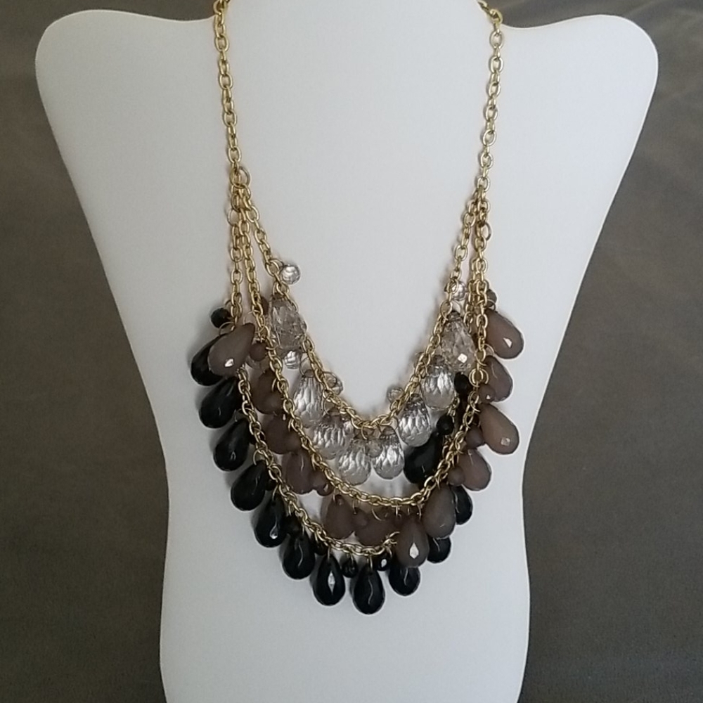 Layered Teardrop Bead Bib Neclace